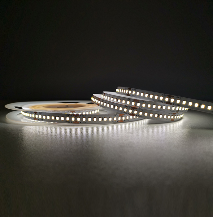 Светодиодная лента Ustrip LED128-H2835-W30-24V-18W-Ra80 теплый белый