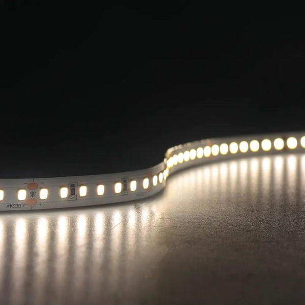 Энергоэффективная светодиодная лента Ustrip LED140-2835-W30-24V-9.6W-Ra90