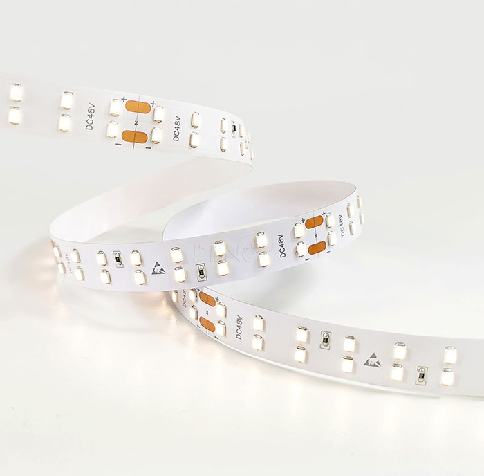 ������������ ����� Ustrip LED144-2835-W40-24V-28.8W ������� �����